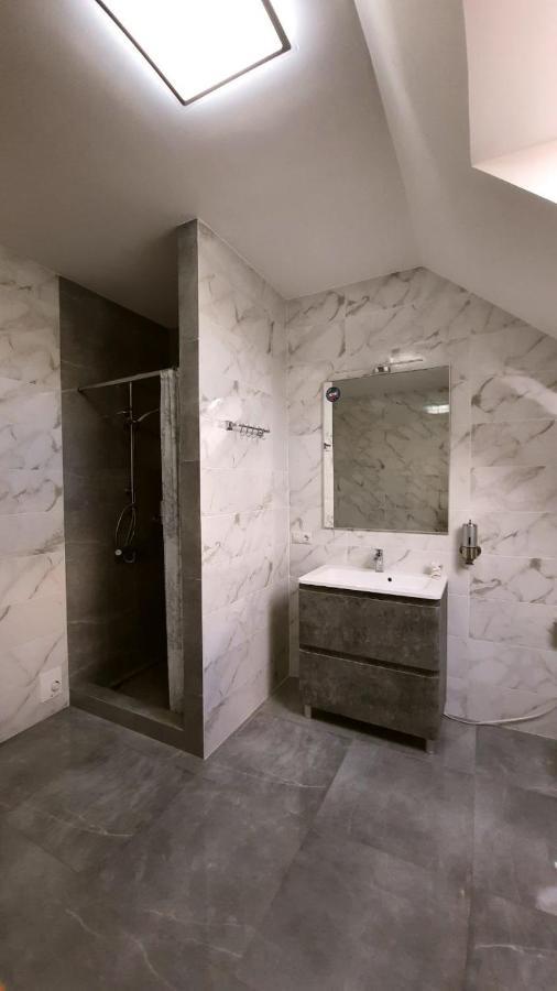 Uzhorod 3 Room Lovely House 外观 照片